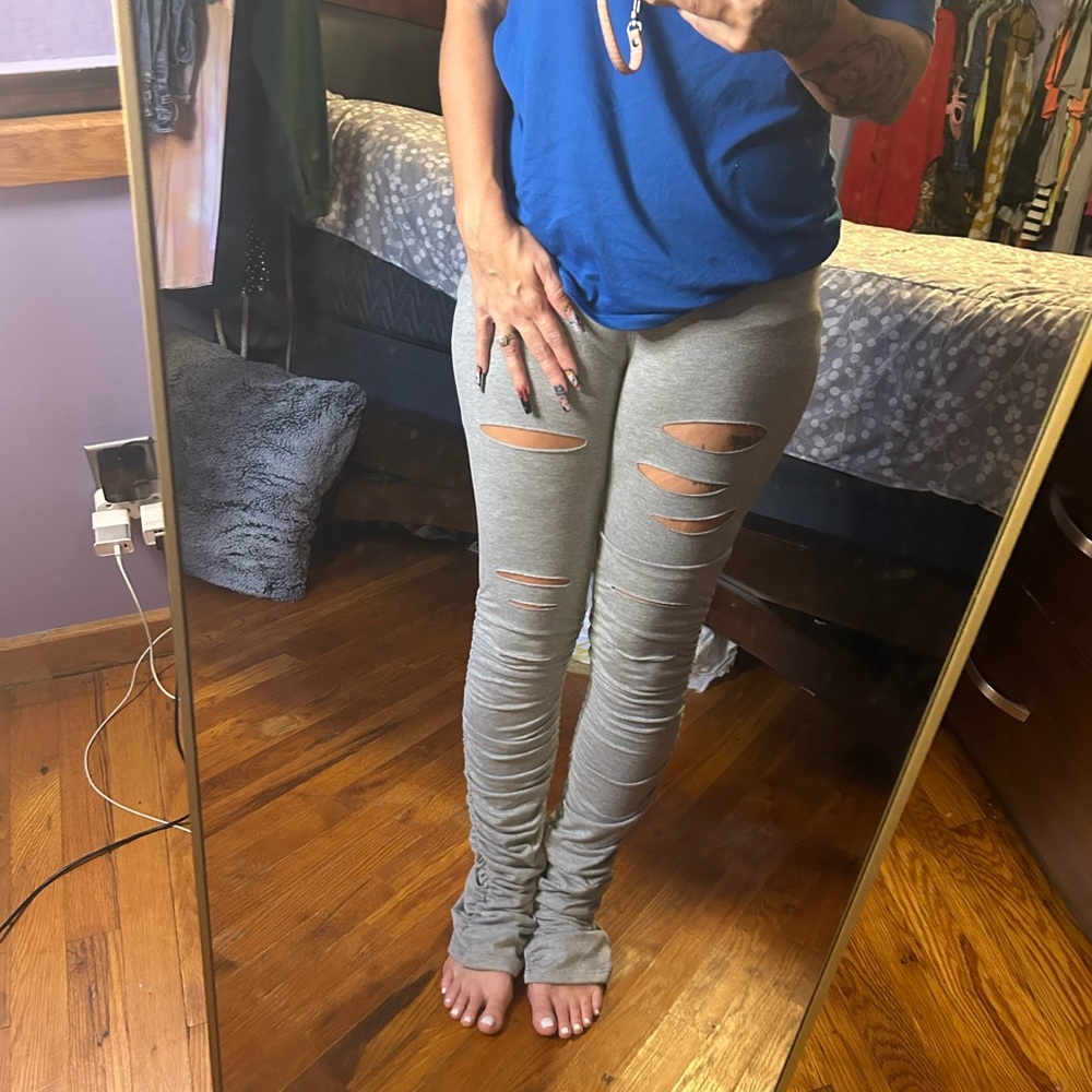 Fashion nova cut up legging pants new!!